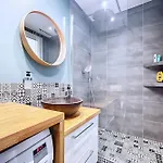 Apartamento Cozy 1br Near Montmartre & Sacre-coeur *